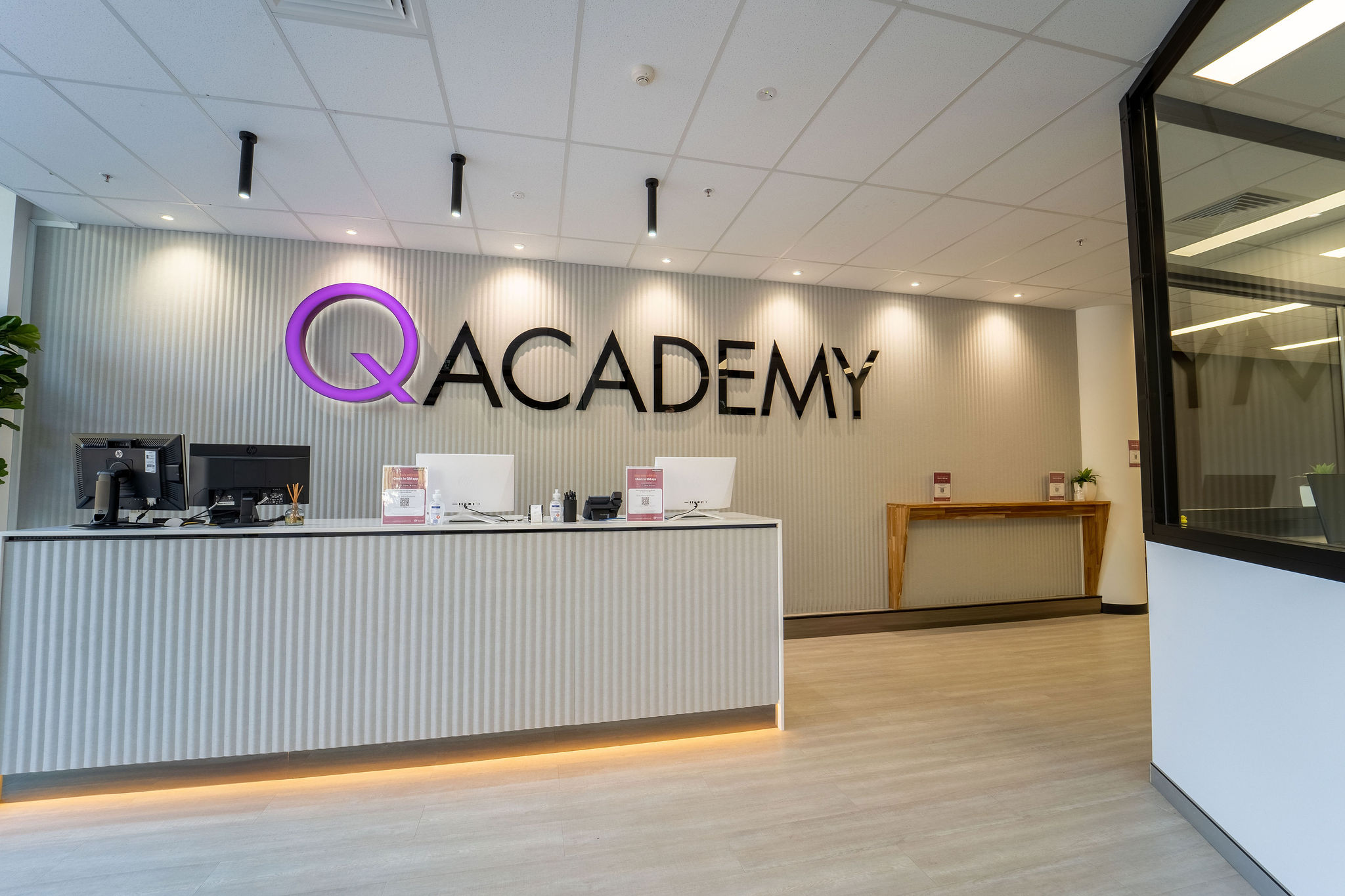 Reception-2-1 Study Massage Courses On-Campus Queensland